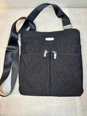Baggallini horizon crossbody